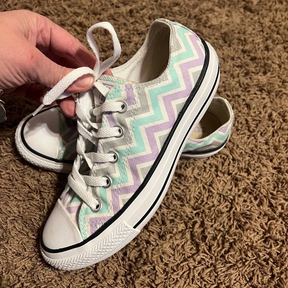 Converse with pastel zig zag pattern. Size 6.